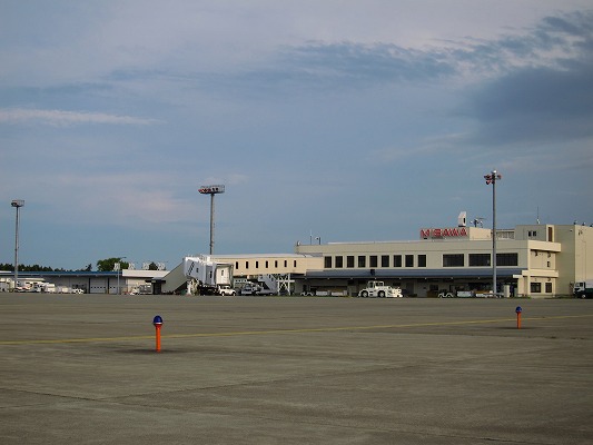 三沢 空港